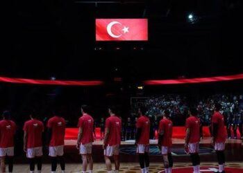 12 Dev Adam İsveç’i Devirdi, Çeyrek Finale Yükseldi!