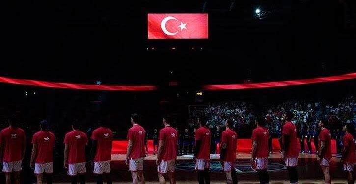 12 Dev Adam İsveç’i Devirdi, Çeyrek Finale Yükseldi!