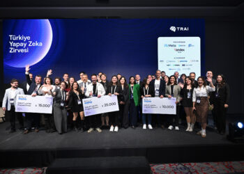 Türkiye Yapay Zeka Zirvesi Katılım Rekoru Kırdı: “Zekanın Ötesi”