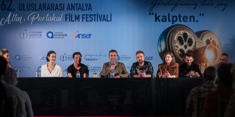 Altın Portakal Heyecanı Başladı: Toksik Erkeklik ve Kara Mizah Sahnede