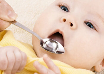 Anne-Babalar Dikkat: Bebeklerde Kansızlık İçin Demir Damlası Ne Zaman Başlanmalı?