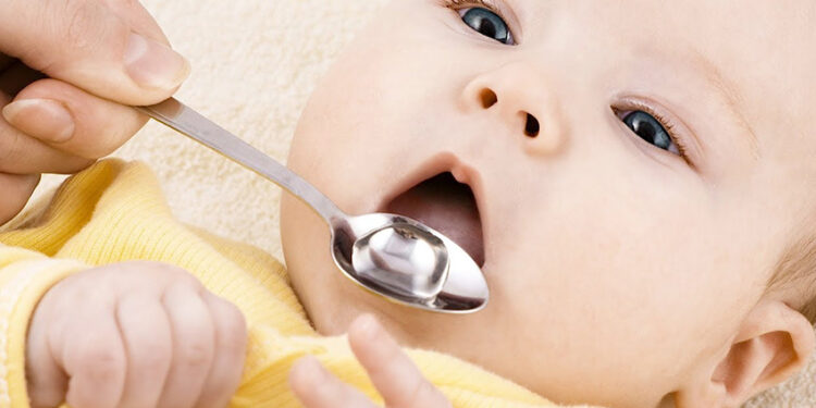 Anne-Babalar Dikkat: Bebeklerde Kansızlık İçin Demir Damlası Ne Zaman Başlanmalı?