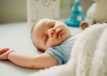 Bebeklerde Uyku Regresyonu Ne Zaman Başlar ve Nasıl Yönetilir?