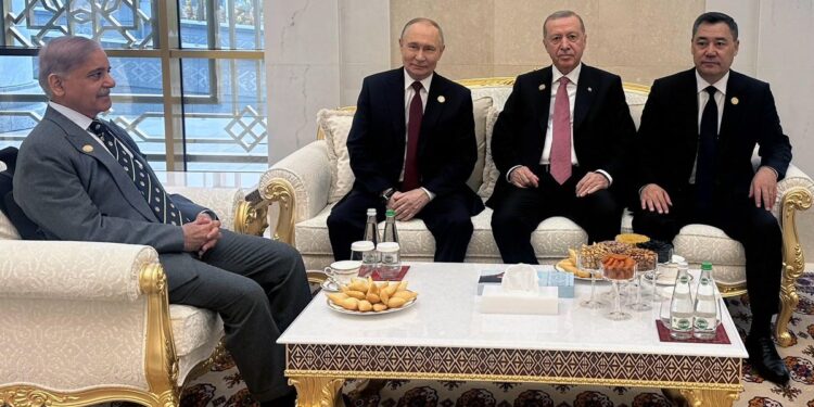 Dörtlü Liderler Zirvesi Dünya Gündeminde Geniş Yankı Uyandırdı