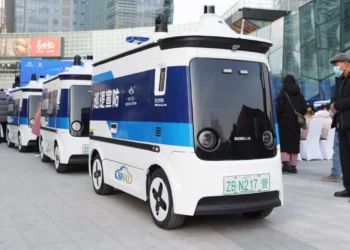 Çin Yapay Zekalı Polis Araçları ile 24 Saat Kesintisiz Devriye